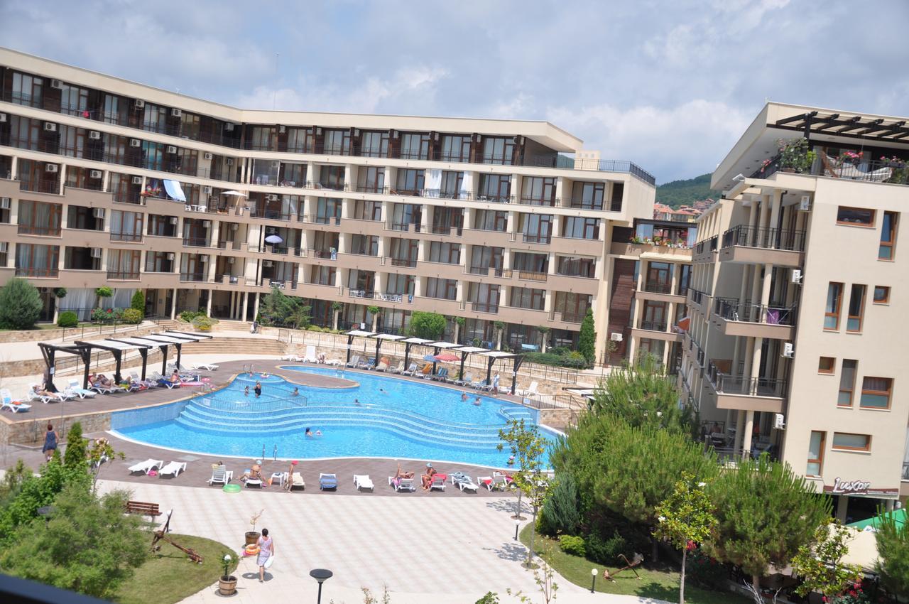 Luxor Apartments Pomorie Exteriér fotografie