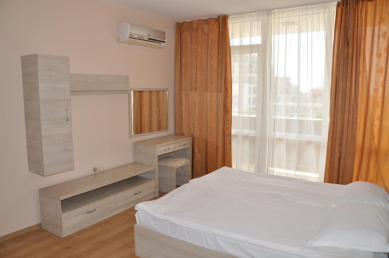 Luxor Apartments Pomorie Exteriér fotografie