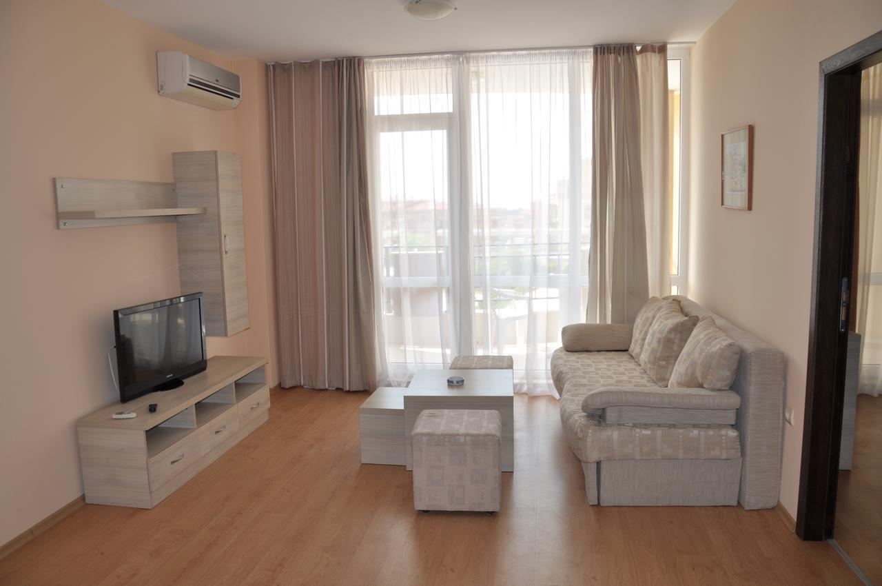 Luxor Apartments Pomorie Exteriér fotografie