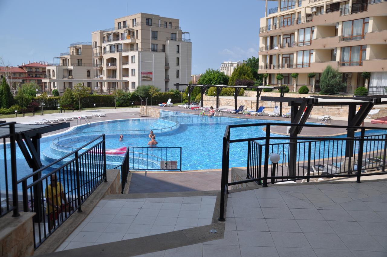 Luxor Apartments Pomorie Exteriér fotografie
