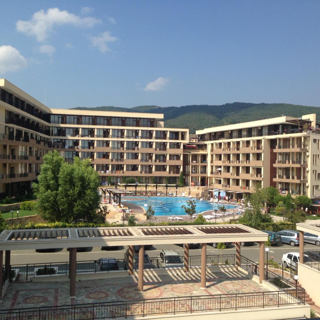 Luxor Apartments Pomorie Exteriér fotografie